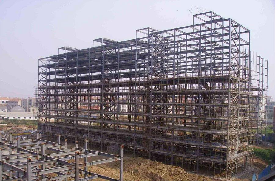 宣威高层钢结构的支撑布置与构造应该符合哪些要求